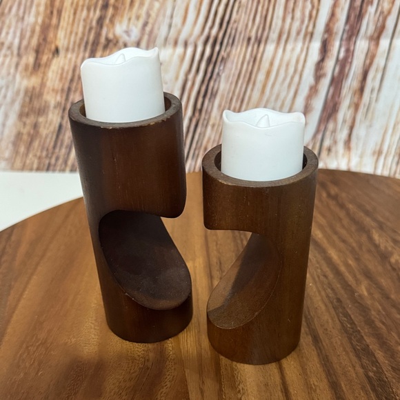 Heart-Shaped Wooden Candle Holders - Picture 5 of 5